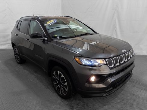 Used 2022 Jeep Compass Limited image 10