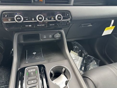 New 2026 Honda Pilot Touring image 19