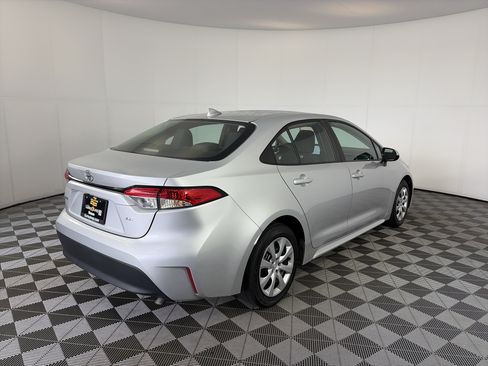 Used 2024 Toyota Corolla LE FWD image 10
