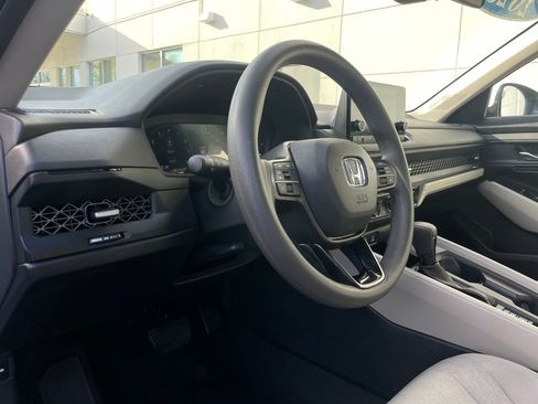 Used 2023 Honda Accord EX image 27