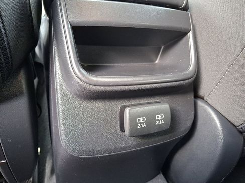 Used 2021 Subaru Outback Premium image 12