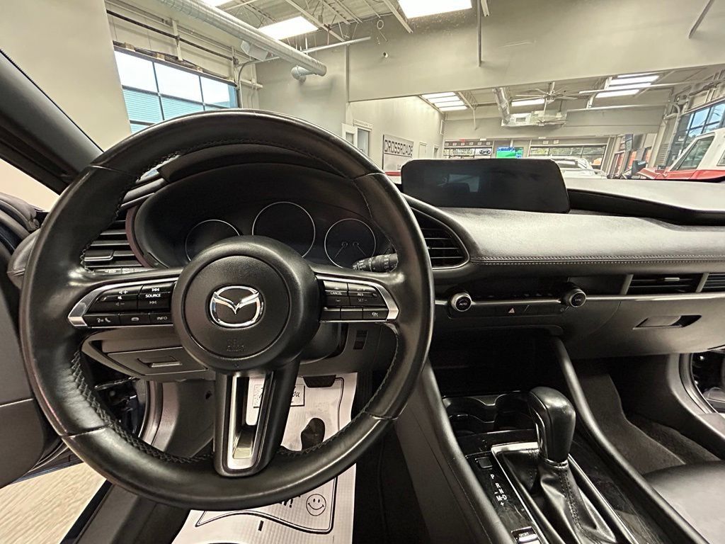 Used 2024 MAZDA MAZDA3 s FWD image 9