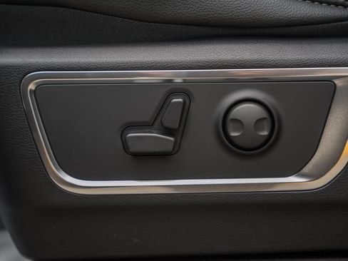 New 2026 RAM 1500 Laramie AWD/4WD image 40