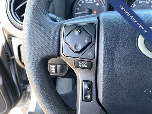 Used 2020 Toyota Tacoma TRD Off-Road AWD/4WD image 32
