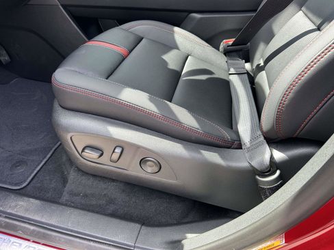 New 2026 Chevrolet Traverse RS w/ LPO, Floor Liner Package image 21