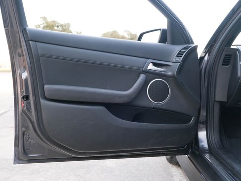 Used 2009 Pontiac G8 GT w/ Premium Package image 13