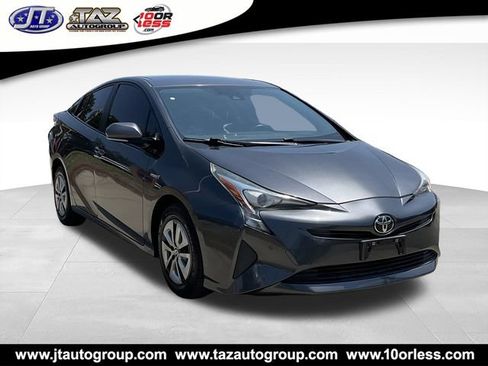Used 2018 Toyota Prius Three FWD image 1