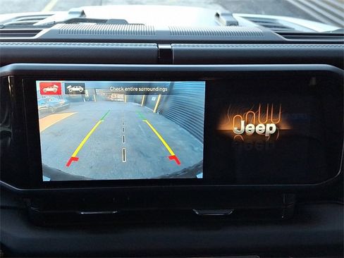 Used 2025 Jeep Wrangler Unlimited Rubicon 4xe image 24