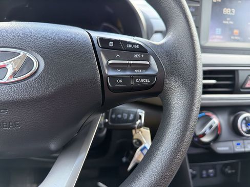 Used 2020 Hyundai Kona SE AWD/4WD image 26