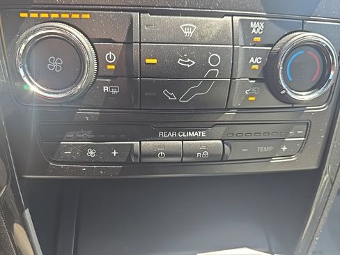 Used 2018 Ford Explorer 4WD w/ Class II Trailer Tow Package image 15