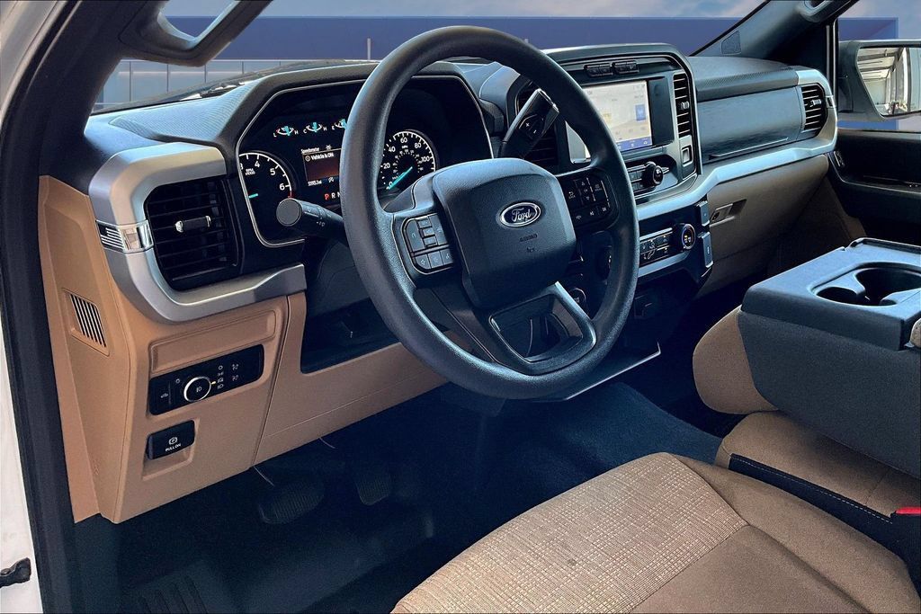 Used 2023 Ford F150 XLT RWD image 4