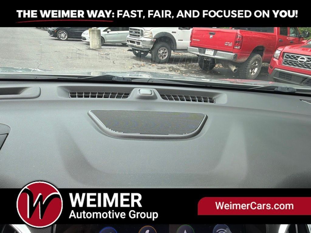 Used 2023 Chevrolet Equinox Premier AWD/4WD image 29
