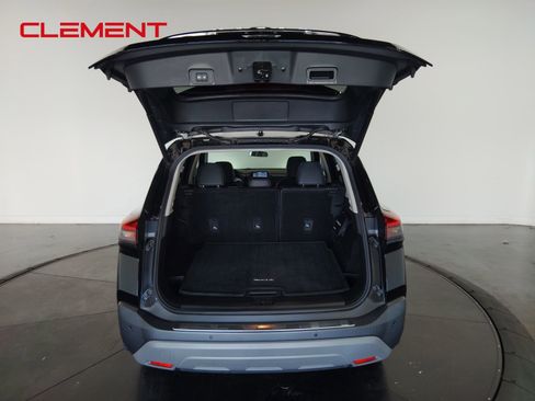 Used 2023 Nissan Rogue SV w/ SV Premium Package image 9