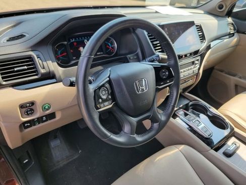 Used 2022 Honda Pilot Touring image 15