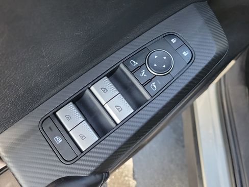 Used 2024 Mitsubishi Outlander SE Black Edition FWD image 19