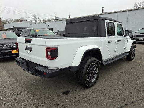 Certified 2022 Jeep Gladiator Overland w/ LED Lighting Group AWD/4WD image 6