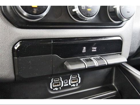 Used 2024 RAM 1500 Lone Star image 31