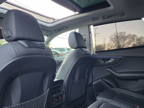Used 2023 Audi Q8 Prestige image 24