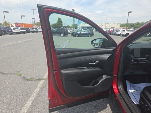 Used 2025 Hyundai Tucson SEL AWD/4WD image 15