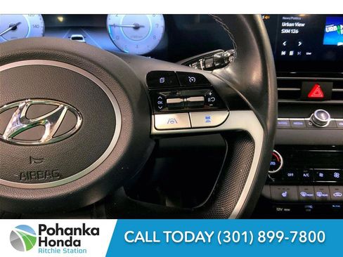 Used 2023 Hyundai Elantra SEL w/ Convenience Package image 22