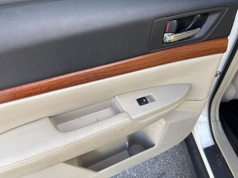 Used 2013 Subaru Outback 2.5i Limited image 7