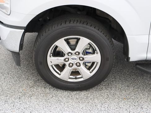 Used 2019 Ford F150 XLT w/ Equipment Group 302A Luxury RWD image 11