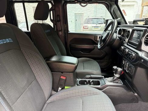 Used 2021 Jeep Wrangler Unlimited Sport AWD/4WD image 26