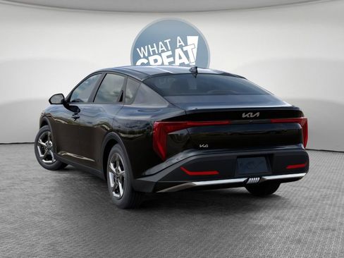 New 2026 Kia K4 LXS image 4
