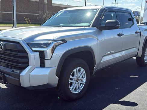 Used 2023 Toyota Tundra SR5 w/ SR5 Convenience Package AWD/4WD image 3