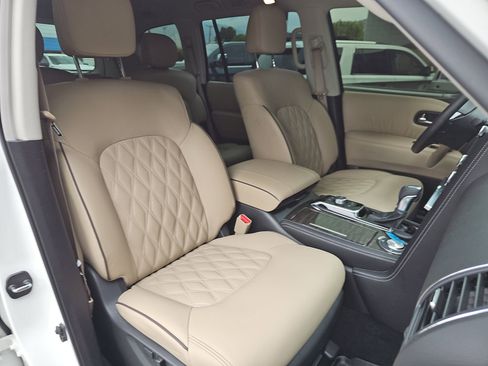 Used 2024 Nissan Armada Platinum w/ Captain's Chairs Package image 14