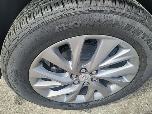 Used 2025 Buick Enclave Preferred image 7