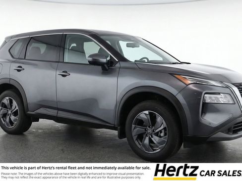 Used 2025 Nissan Rogue SV image 1