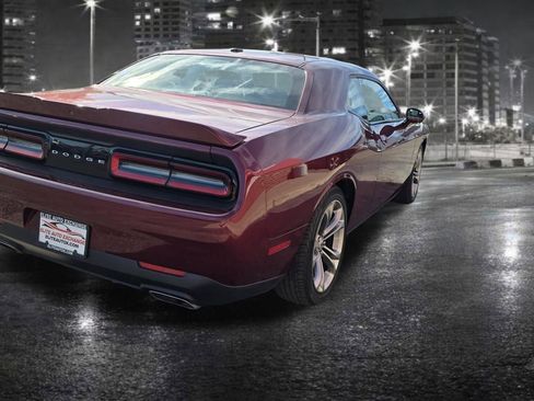 Used 2021 Dodge Challenger R/T image 10