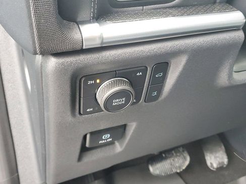 New 2025 Ford Expedition Platinum w/ Stealth Performance Package image 11