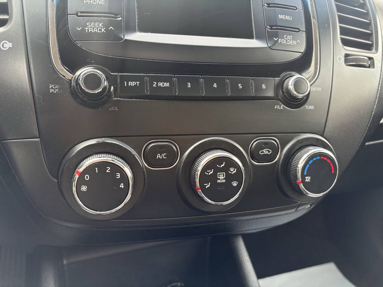 Used 2017 Kia Forte LX FWD image 26