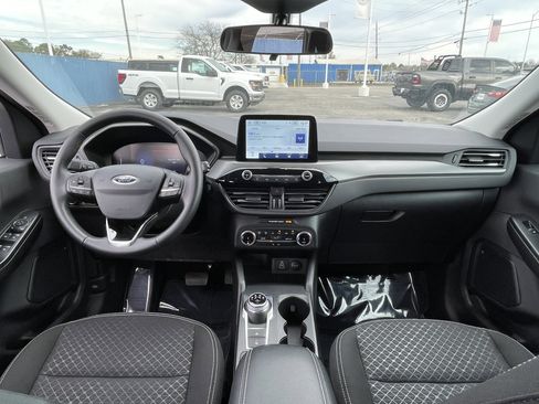 Used 2024 Ford Escape Active image 32