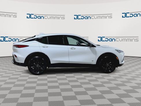 New 2026 Buick Envista Sport Touring image 2