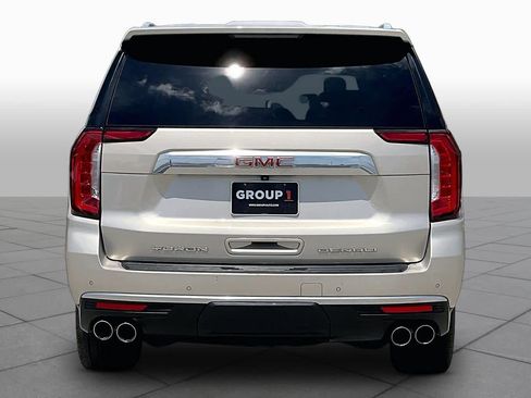 Used 2023 GMC Yukon Denali AWD/4WD image 5