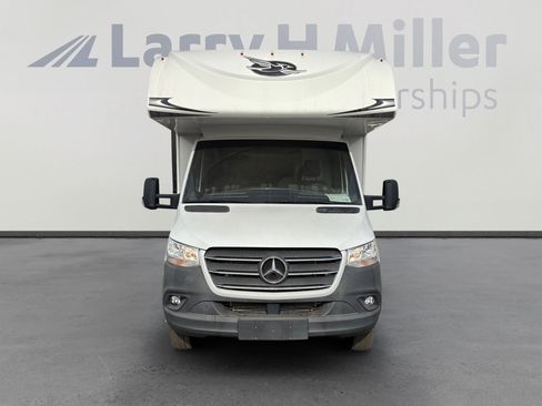 Used 2020 Mercedes-Benz Sprinter 3500 image 8