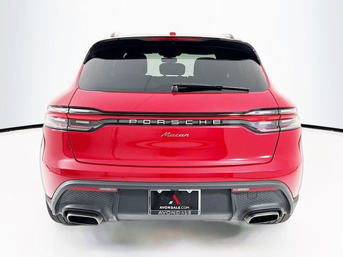 Certified 2025 Porsche Macan AWD/4WD image 10