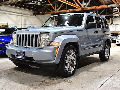 Used 2012 Jeep Liberty Sport image 6