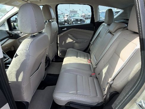 Used 2017 Ford C-MAX Energi SE w/ Equipment Group 402A FWD image 23
