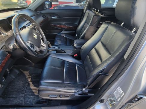 Used 2010 Honda Crosstour EX-L image 16