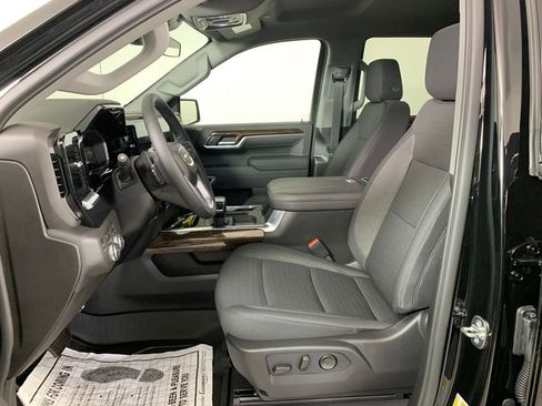 New 2026 GMC Sierra 1500 Elevation image 13