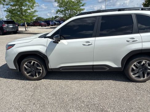 Certified 2025 Subaru Forester Limited AWD/4WD image 17