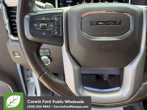 Used 2022 GMC Sierra 1500 Denali AWD/4WD image 16