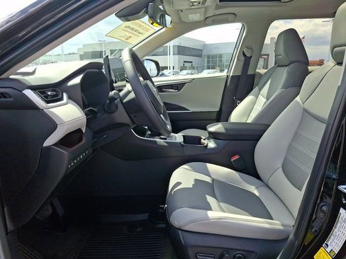 Certified 2025 Toyota RAV4 Limited w/ Advanced Technology Package image 13