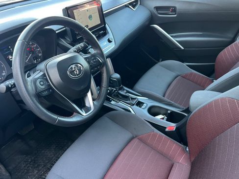 Used 2025 Toyota Corolla Cross AWD Hybrid w/ Moonroof Package image 11