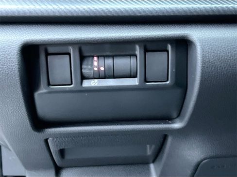 Used 2025 Subaru Crosstrek 2.5i Limited w/ Popular Package #3A image 10