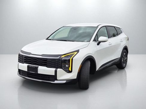 New 2026 Kia Sportage LX FWD image 8